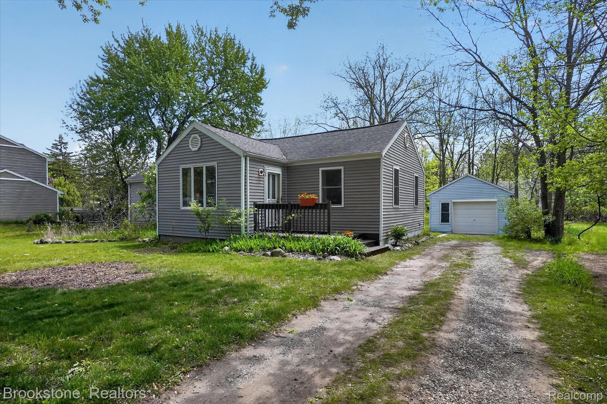 1331 Wolf Court