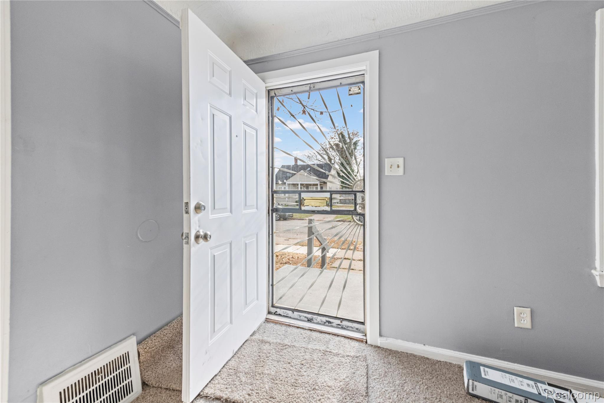 15001 Flanders Street