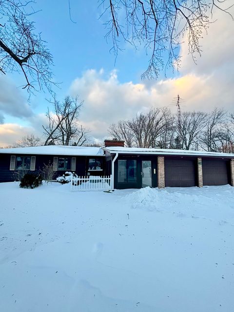 325 Winwood Avenue St Joseph City MI 49085