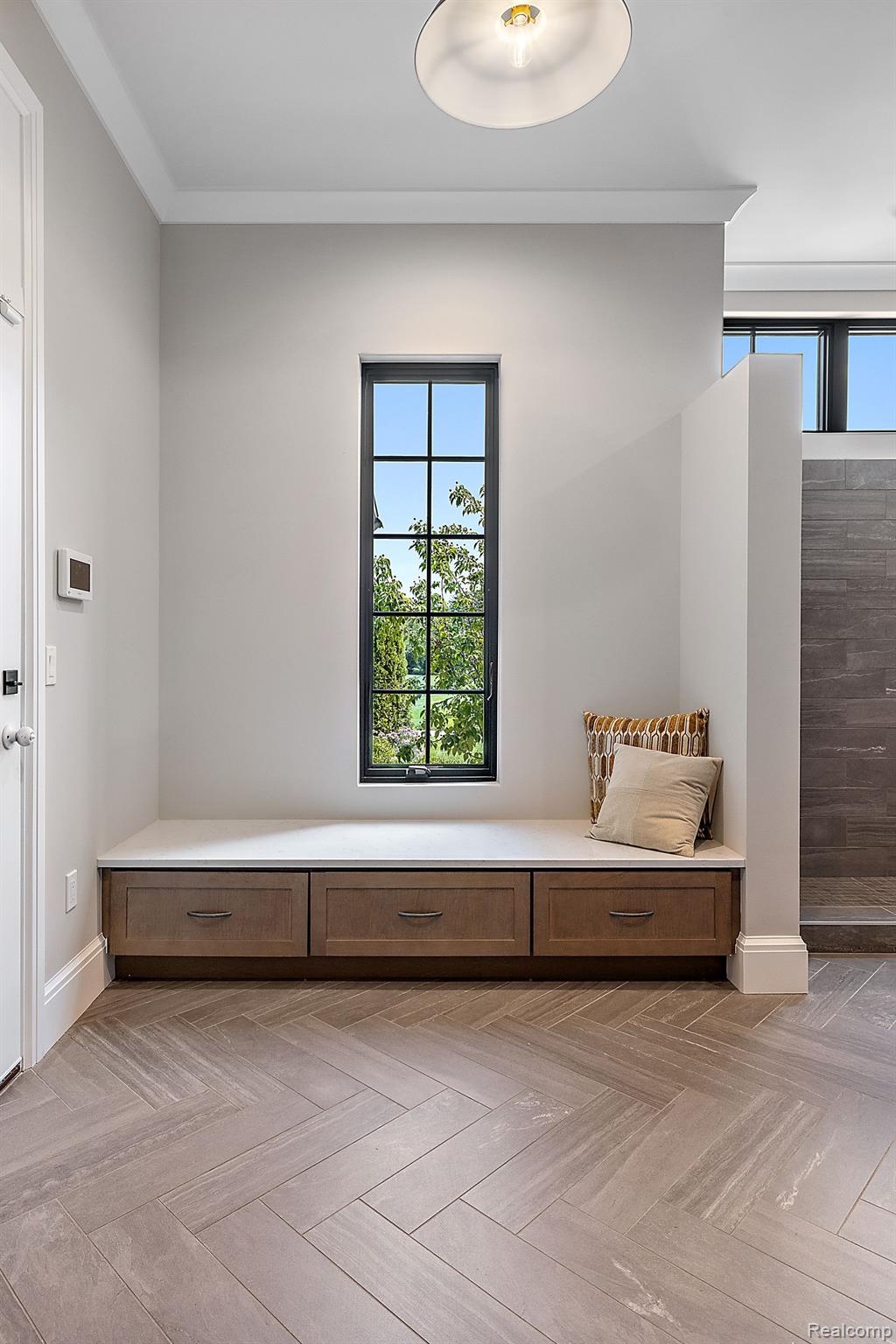 4995 Saddleridge Trail