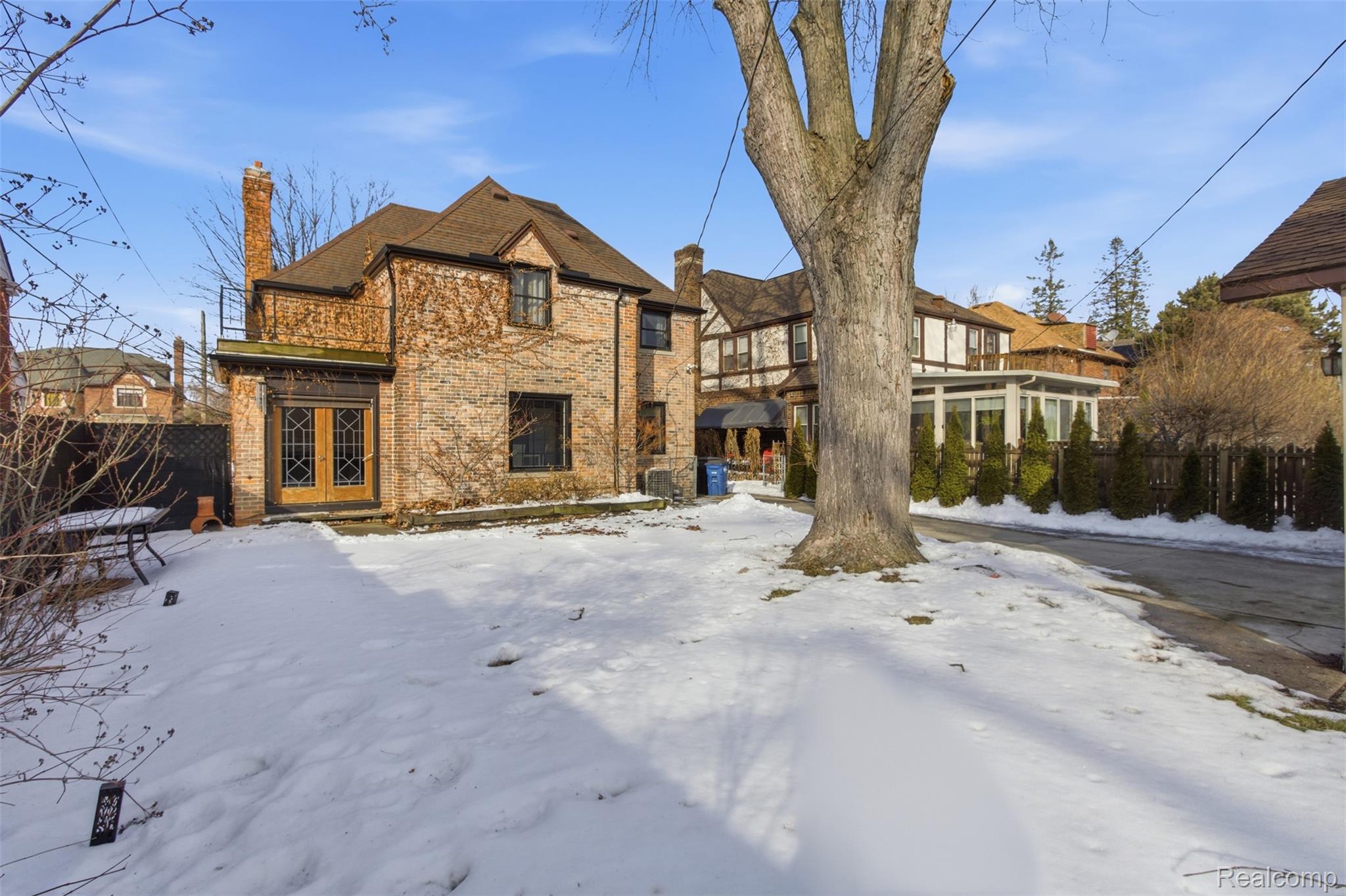 17566 Fairfield Street