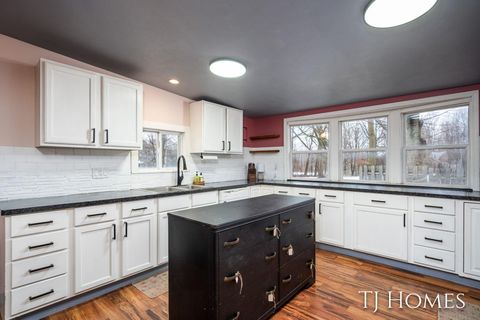 A home in CedarSpringsCity_Kent