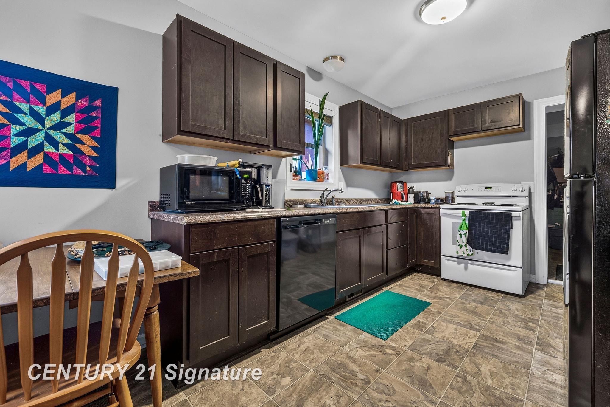 2219 Marshall Court