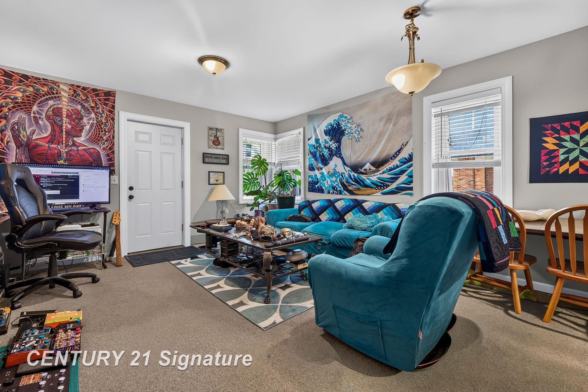 2219 Marshall Court