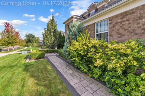 Tiny photo for 2866 Montgomery Circle, Commerce Charter Township, MI 48390 (MLS # 20261080883)