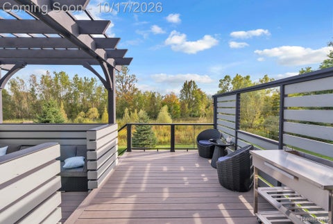 Tiny photo for 2866 Montgomery Circle, Commerce Charter Township, MI 48390 (MLS # 20261080883)