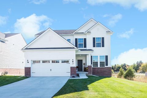 720 Risdon Trail S Saline City MI 48176