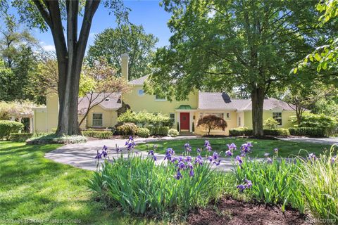 19905 Beverly Road Beverly Hills Village MI 48025