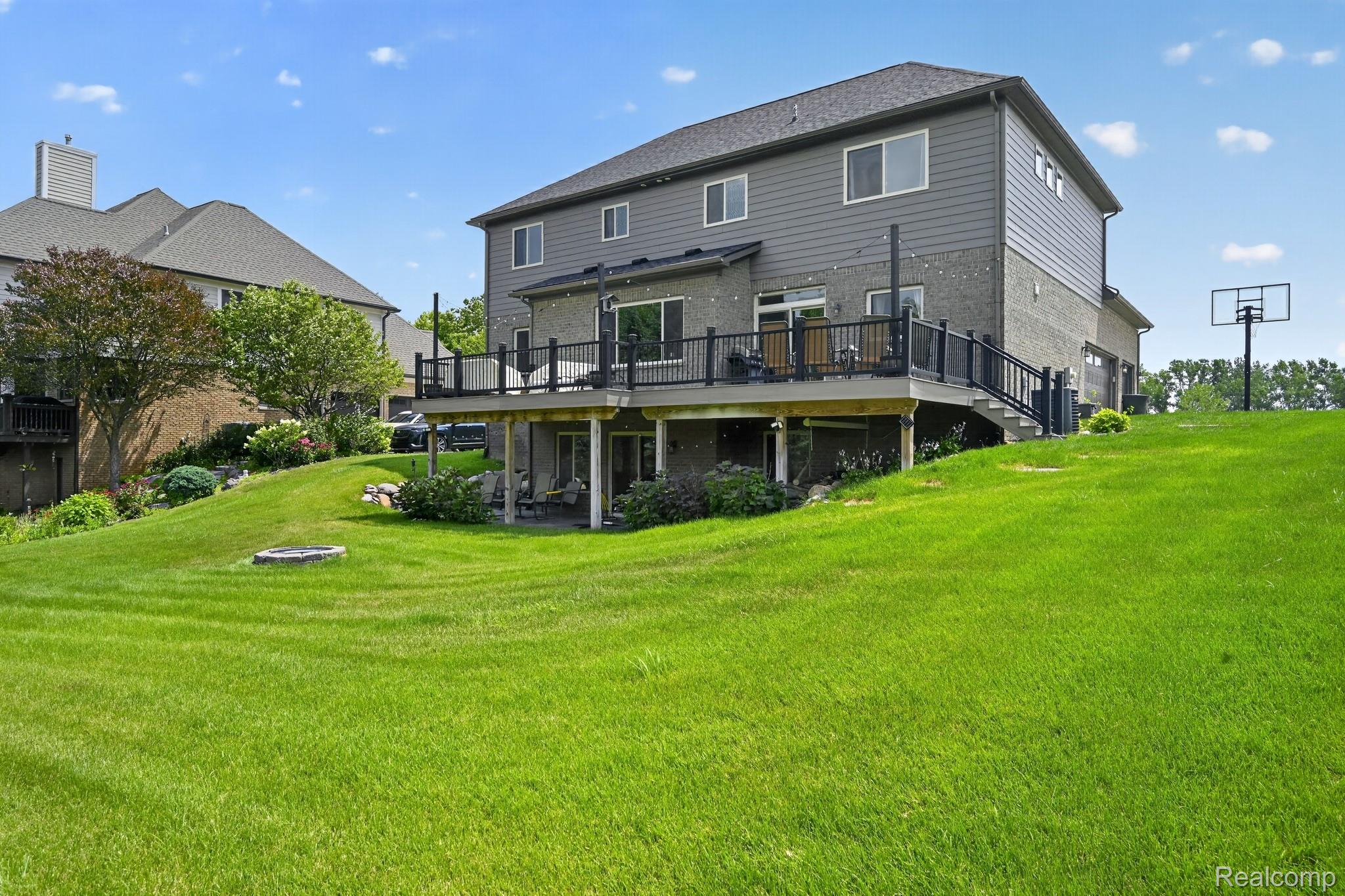 386 Overlook Drive