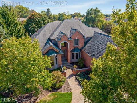 Photo of 7040 Royal Villa Court, Canton Charter Township, MI 48187 (MLS # 20251043048)