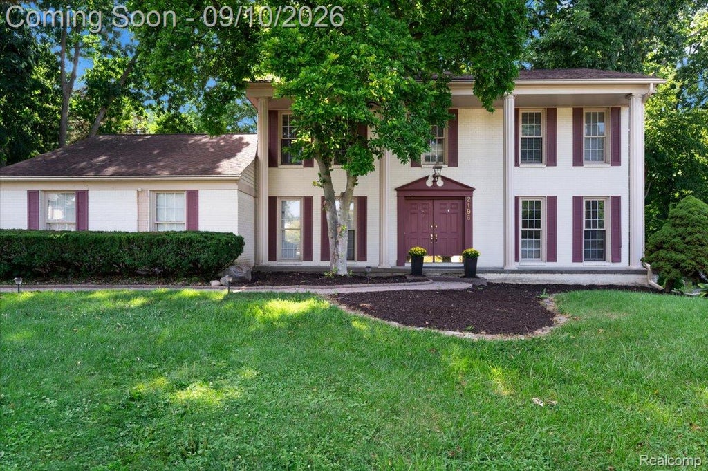 Photo of 2196 Willow Leaf Drive, Rochester Hills City, MI 48309 (MLS # 20261070931)