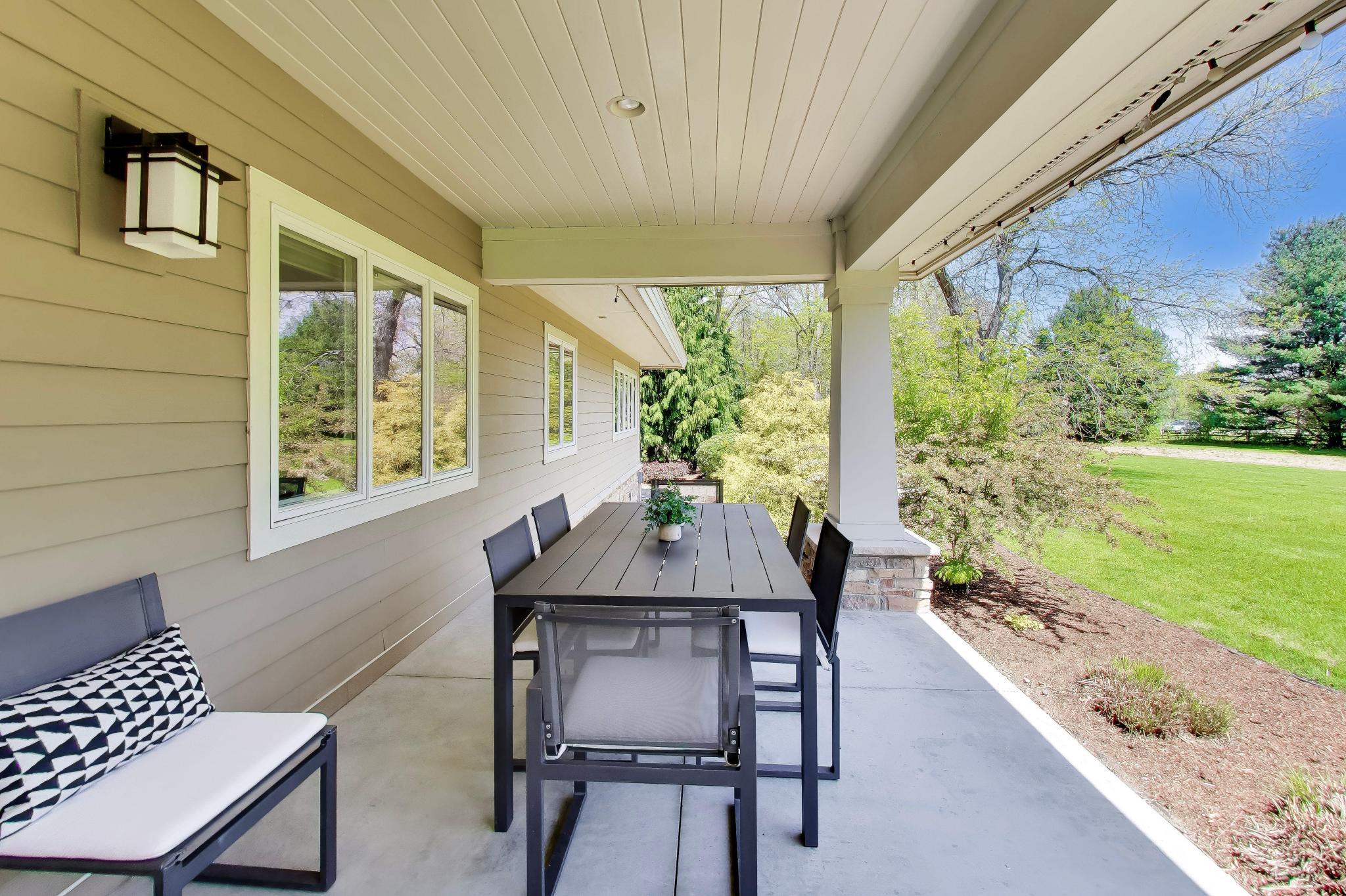 5499 Topanga Drive