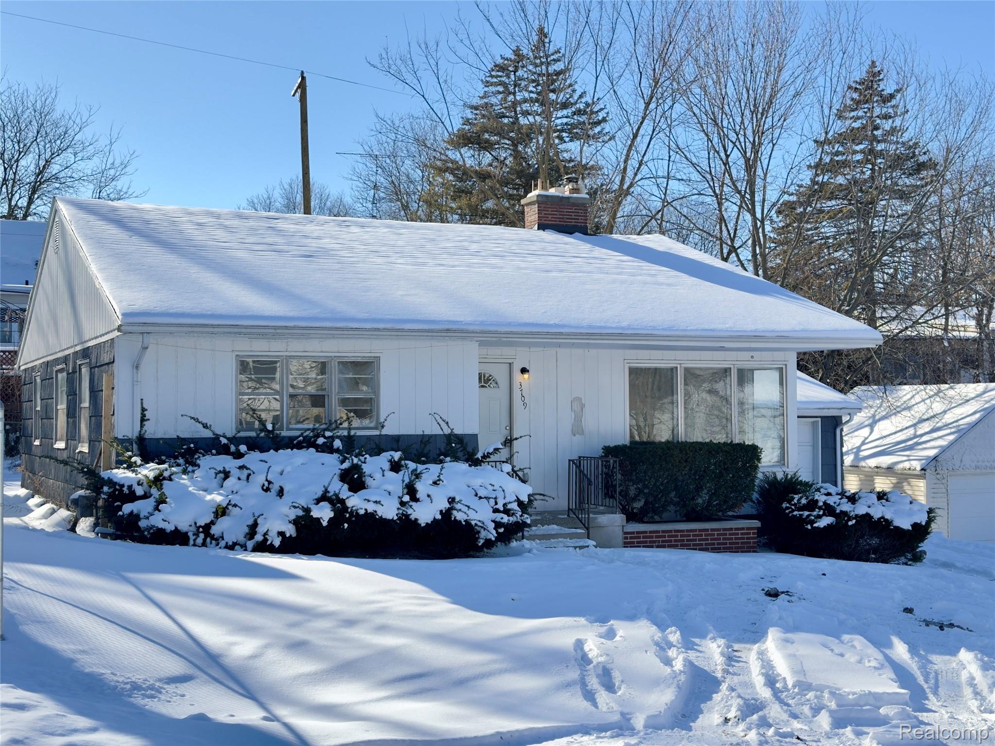 3709 Brentwood Drive