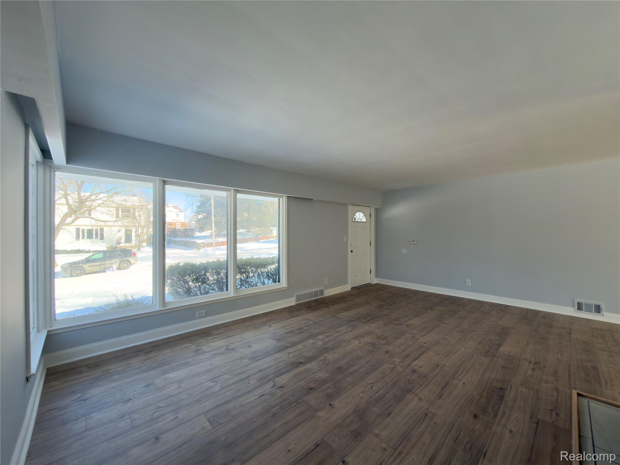 3709 Brentwood Drive