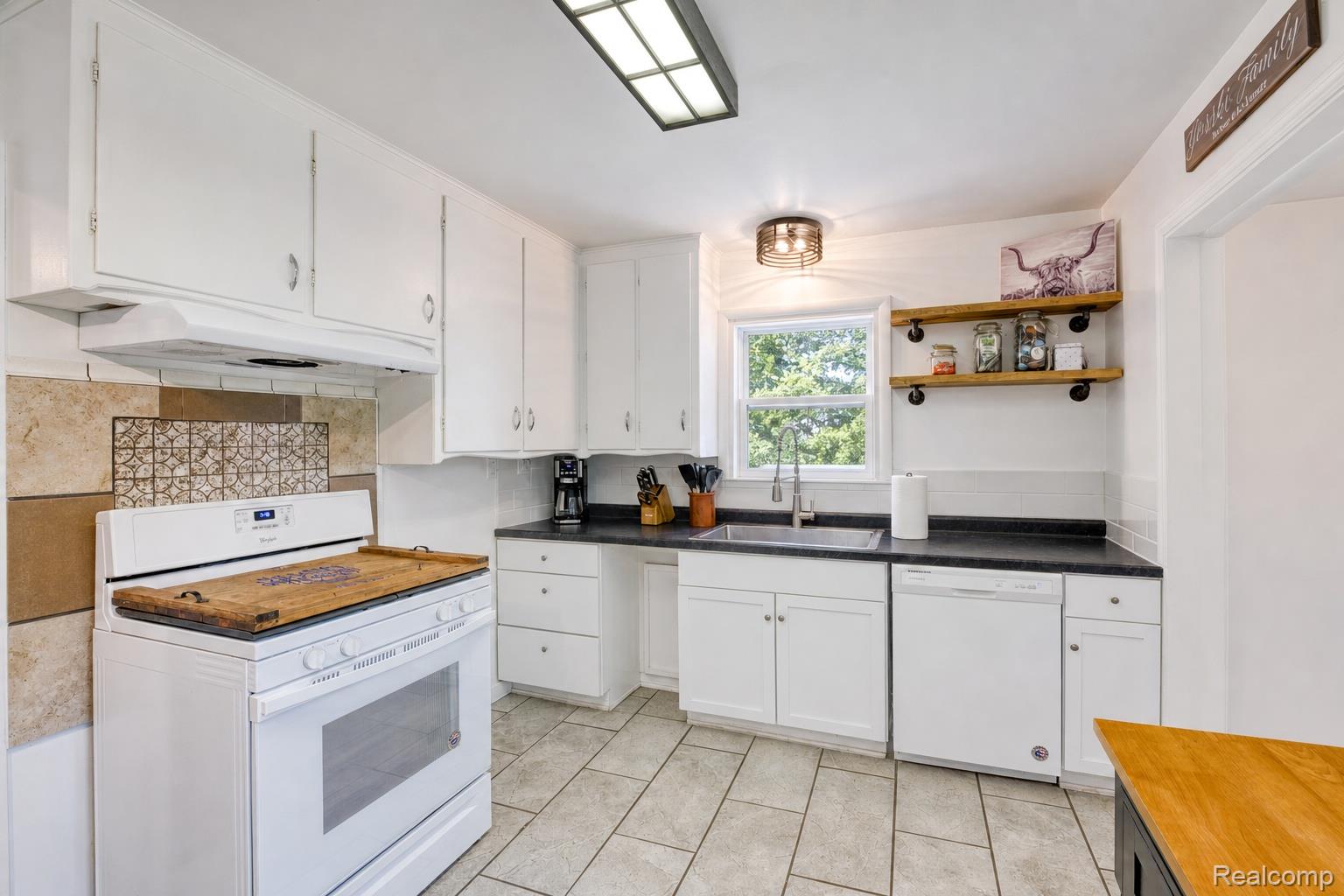 1412 Morningdove Road