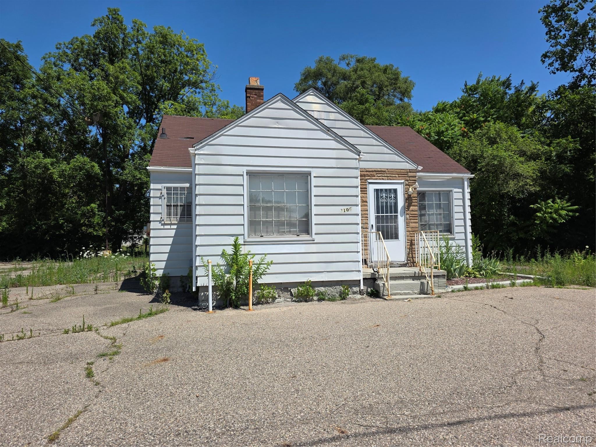 3106 W Pierson Road