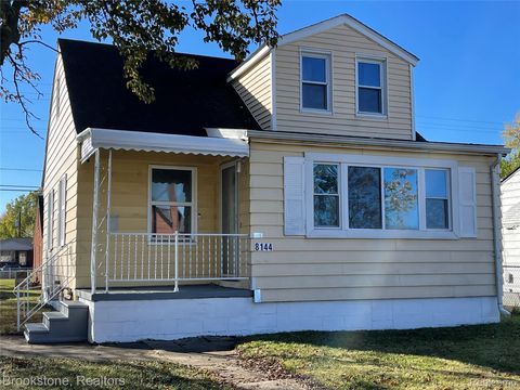 8144 Jewett Avenue Warren City MI 48089