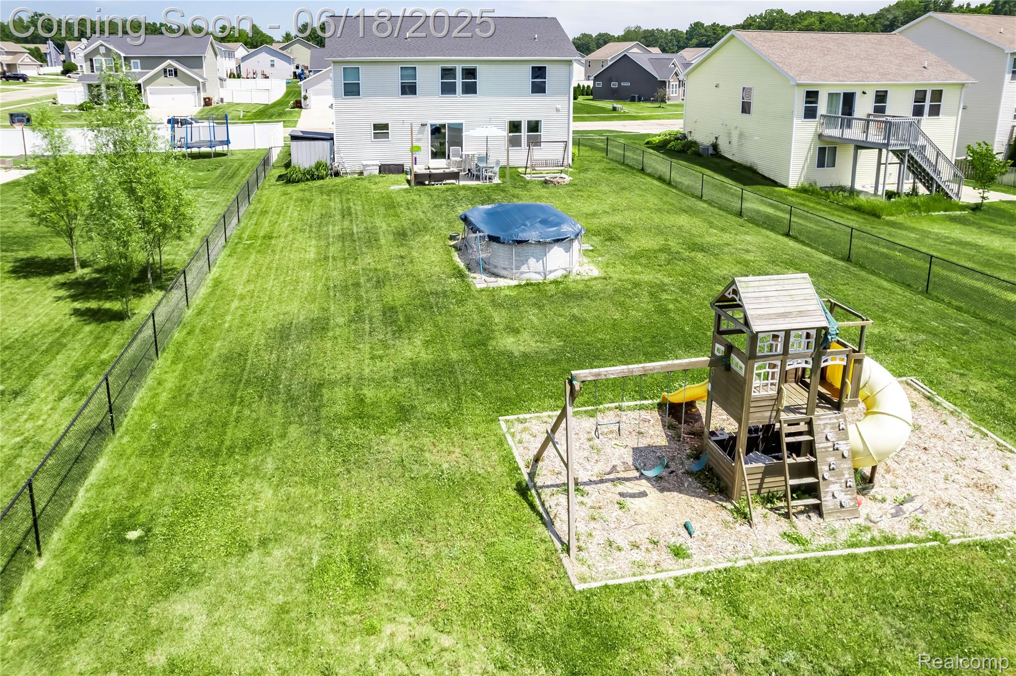 3560 Amber Oaks Drive