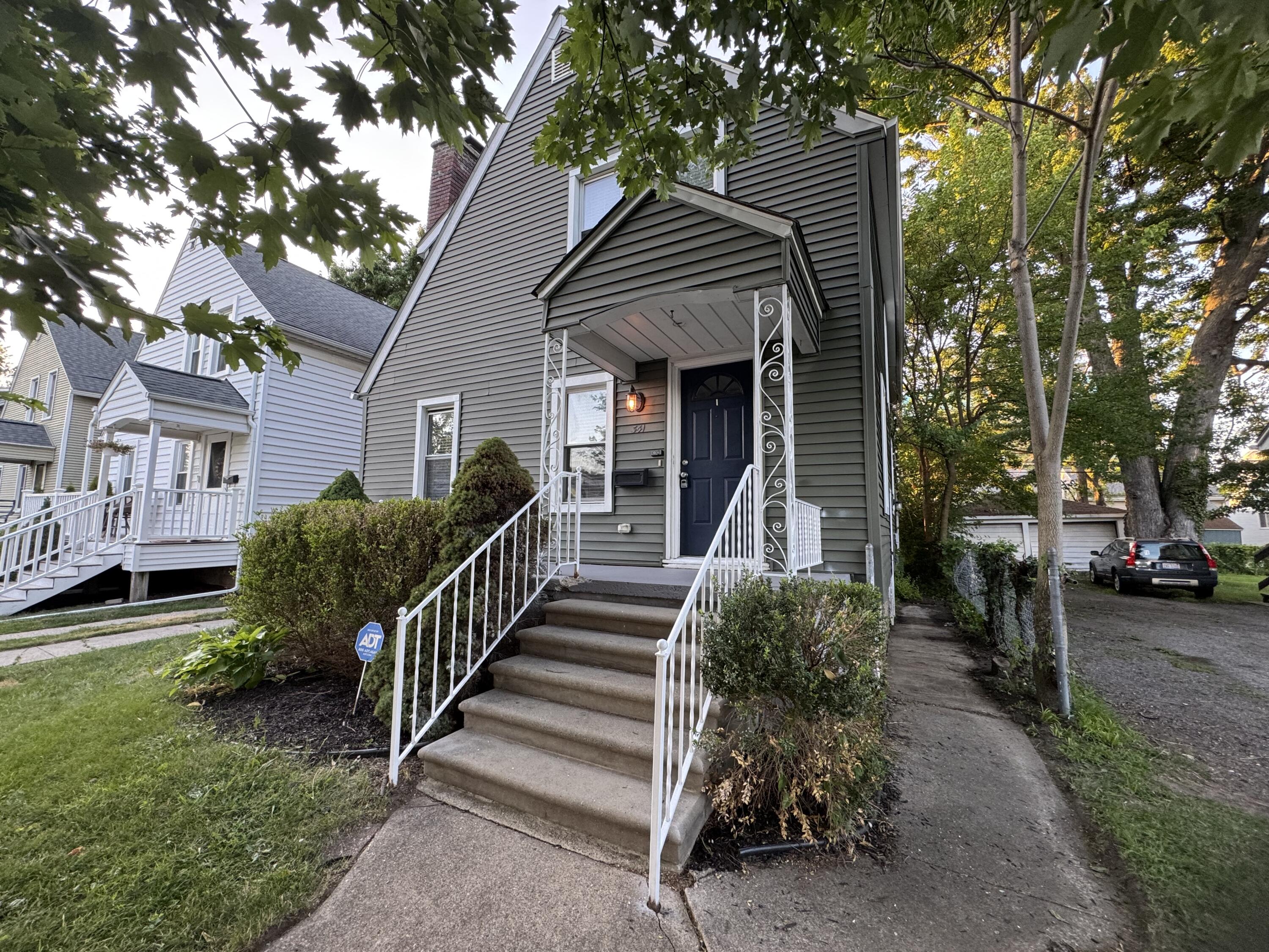 341 E Saratoga Street