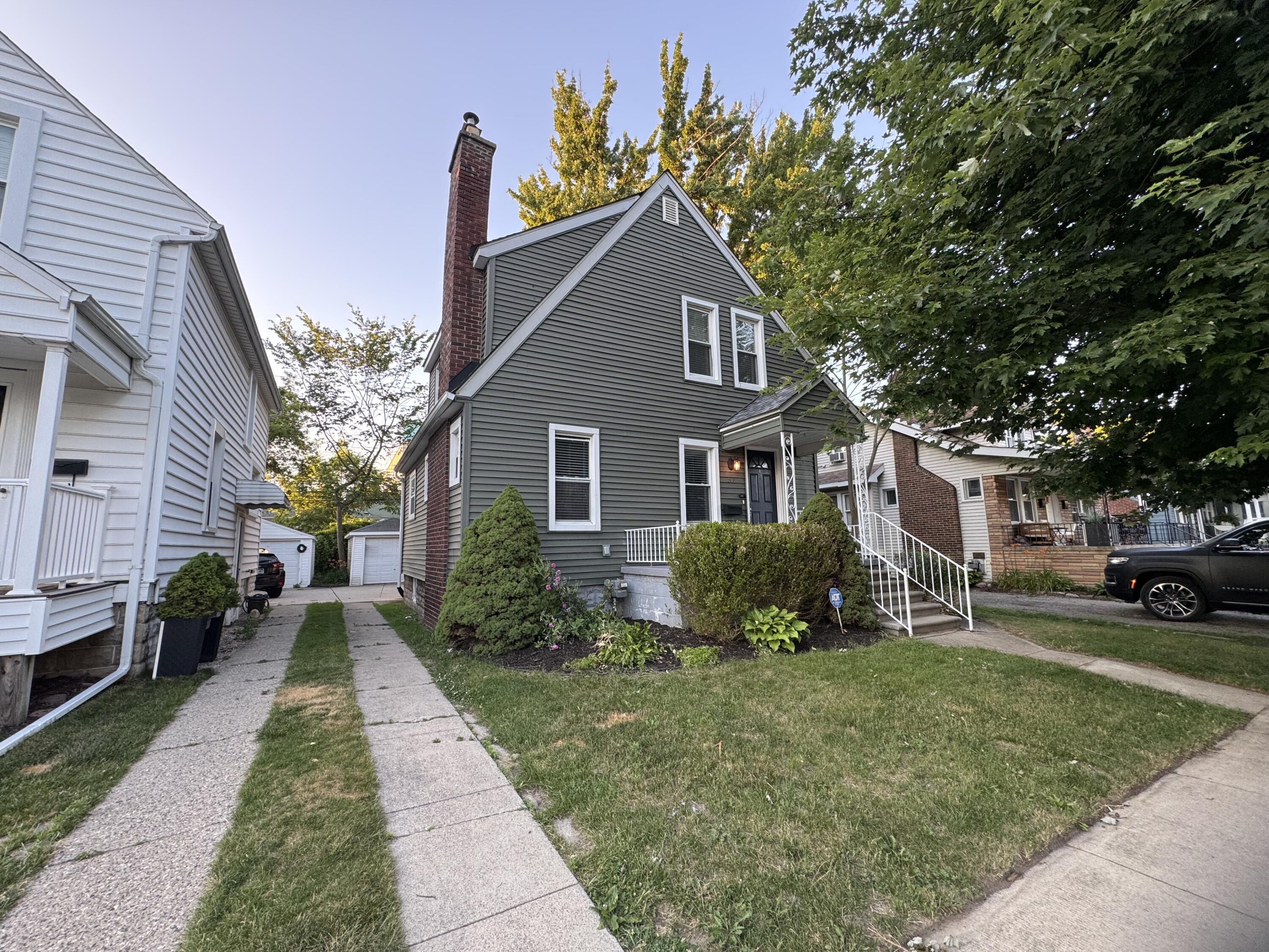 341 E Saratoga Street