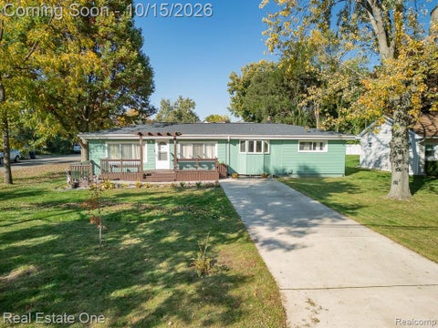 Tiny photo for 3984 Seeden Street, Waterford Charter Township, MI 48329 (MLS # 20261081705)
