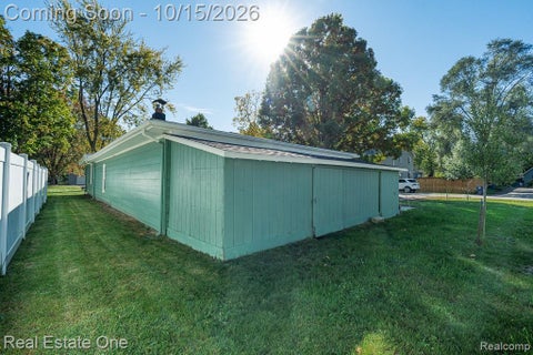 Tiny photo for 3984 Seeden Street, Waterford Charter Township, MI 48329 (MLS # 20261081705)