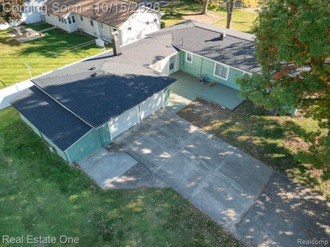 Tiny photo for 3984 Seeden Street, Waterford Charter Township, MI 48329 (MLS # 20261081705)