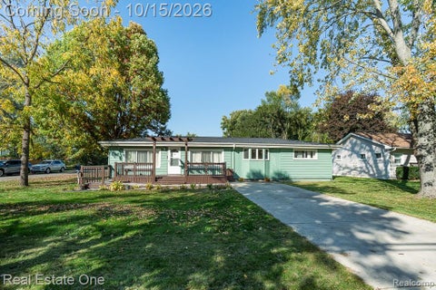 Tiny photo for 3984 Seeden Street, Waterford Charter Township, MI 48329 (MLS # 20261081705)