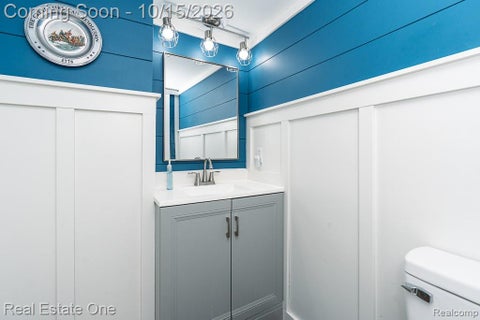 Tiny photo for 3984 Seeden Street, Waterford Charter Township, MI 48329 (MLS # 20261081705)