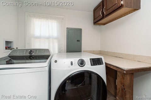 Tiny photo for 3984 Seeden Street, Waterford Charter Township, MI 48329 (MLS # 20261081705)