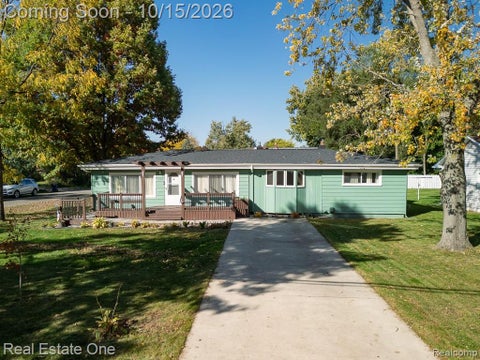 Photo of 3984 Seeden Street, Waterford Charter Township, MI 48329 (MLS # 20261081705)