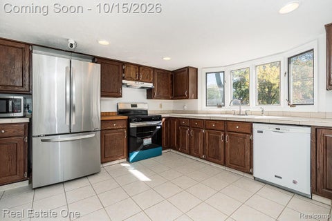 Tiny photo for 3984 Seeden Street, Waterford Charter Township, MI 48329 (MLS # 20261081705)
