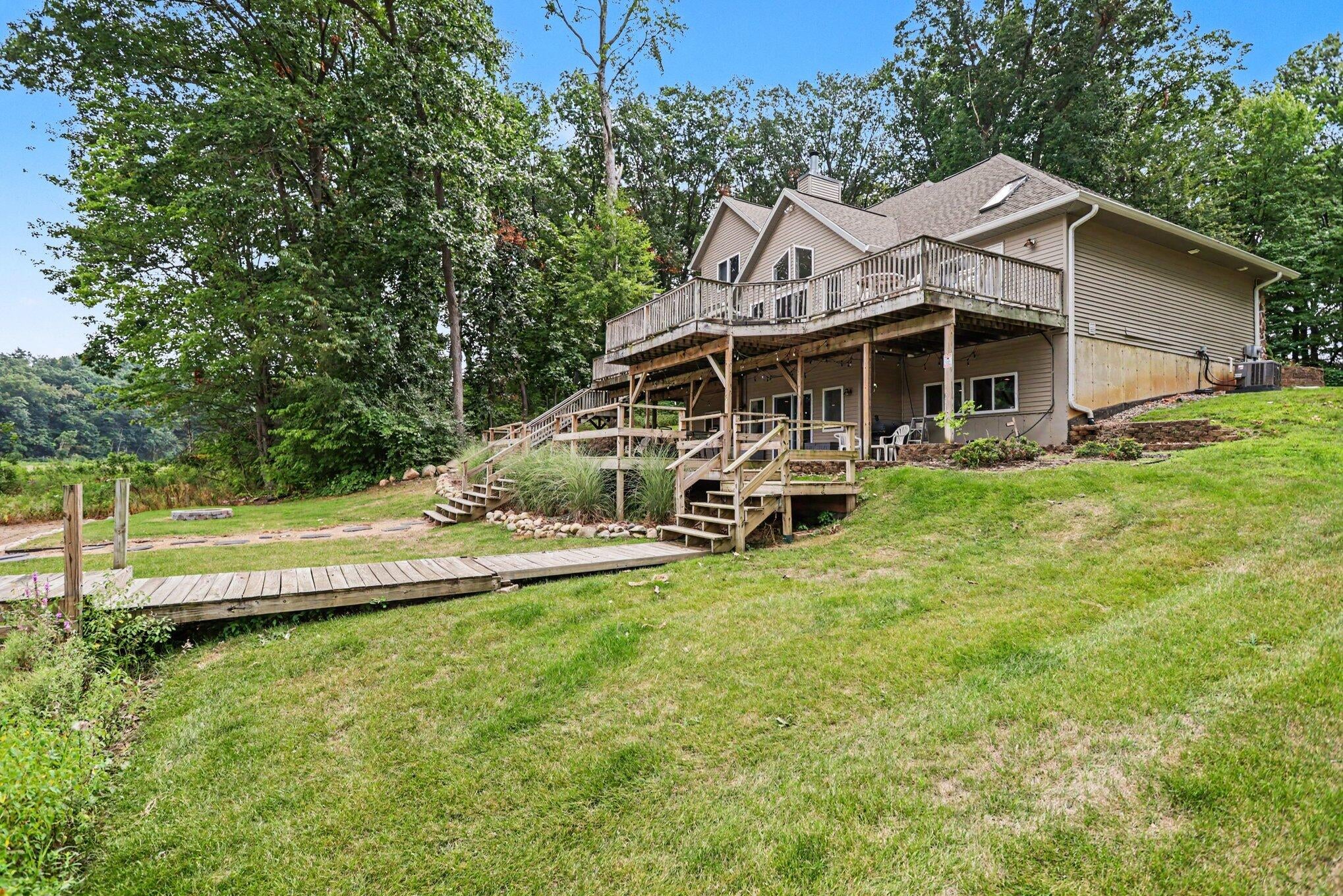 7805 Cougar Drive
