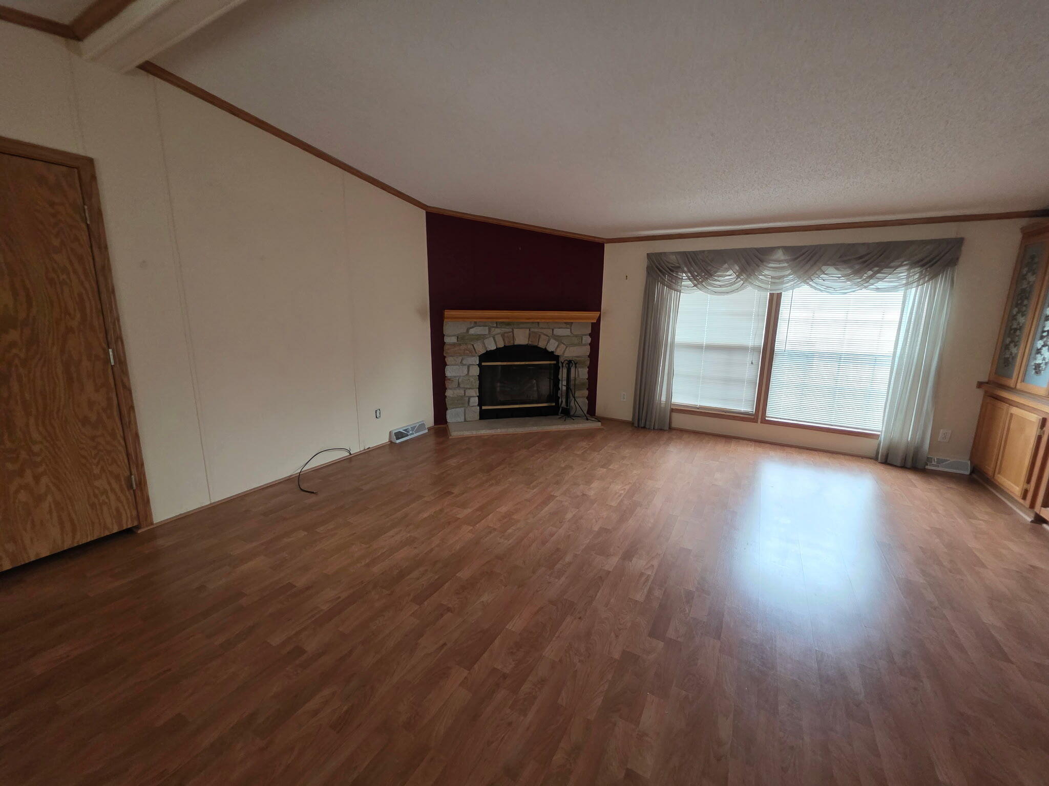 8959 Meadowview Drive