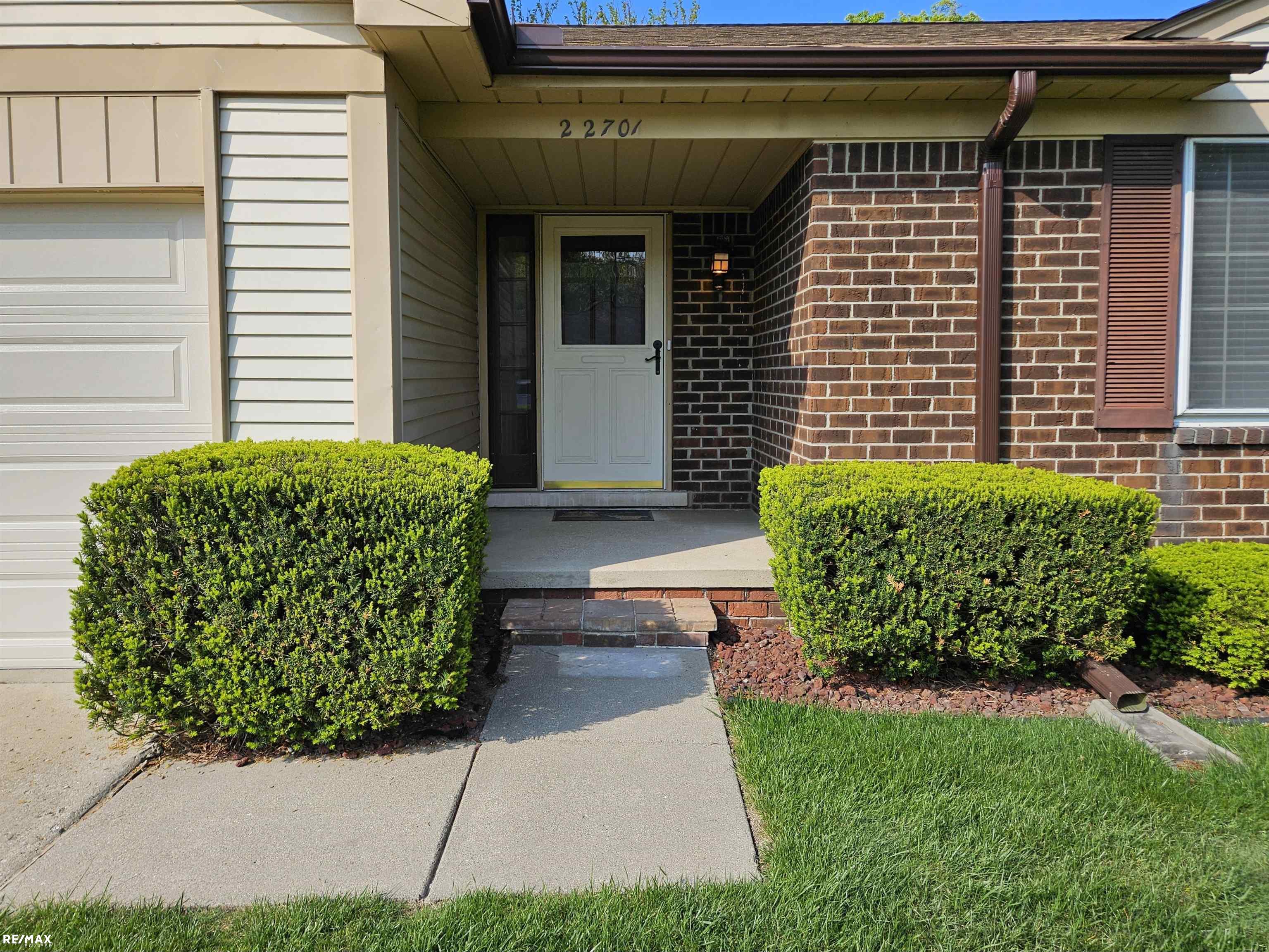 22701 Shoreview Court