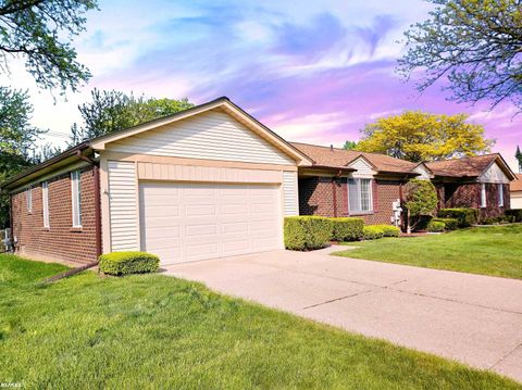 22701 Shoreview Court St Clair Shores City Macomb MI 48082