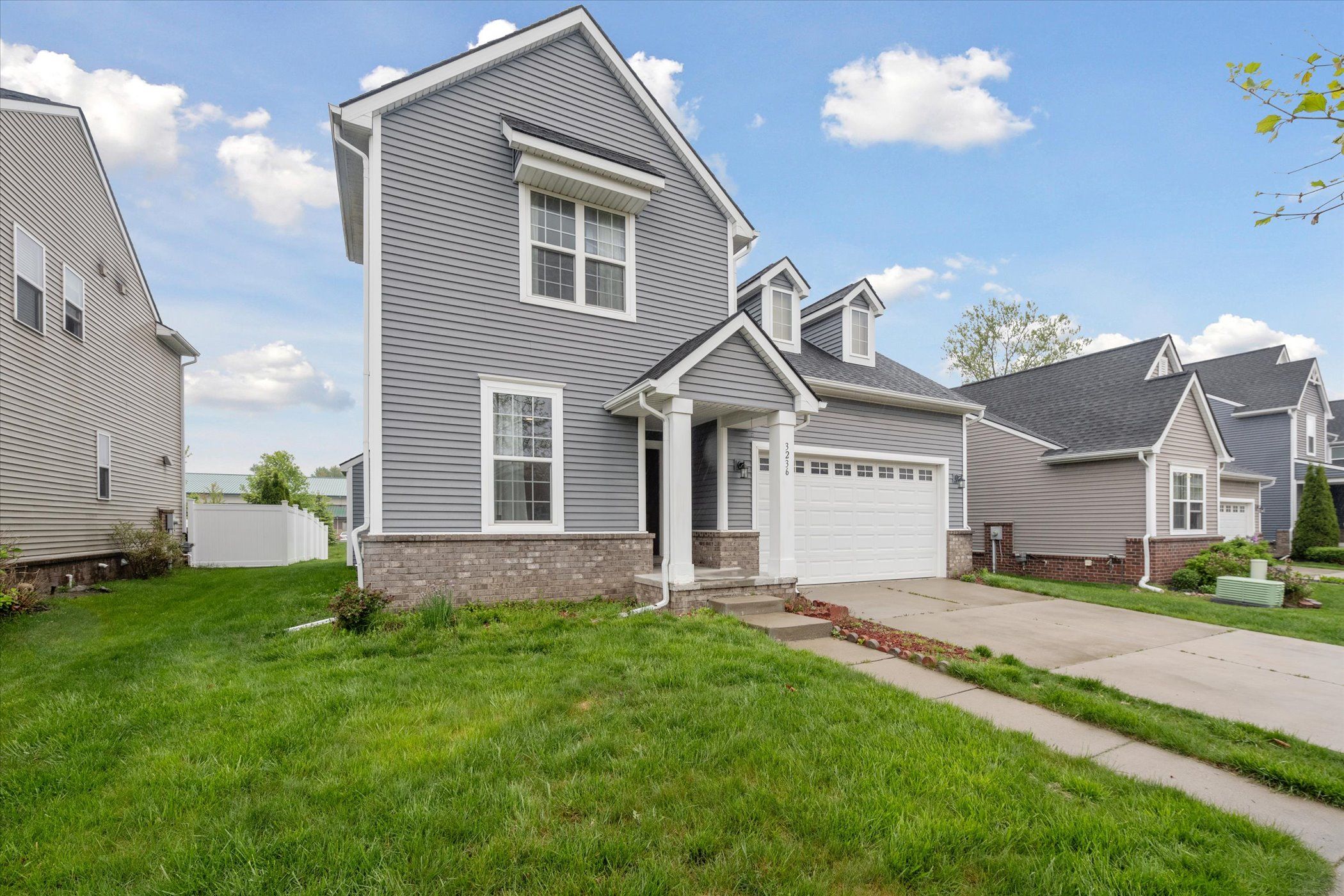 3236 CURTIS