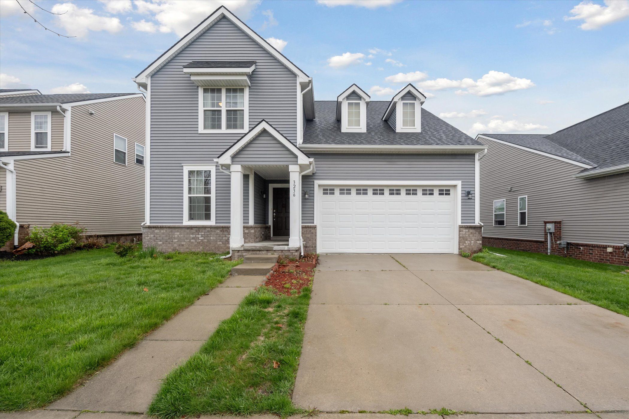 3236 CURTIS