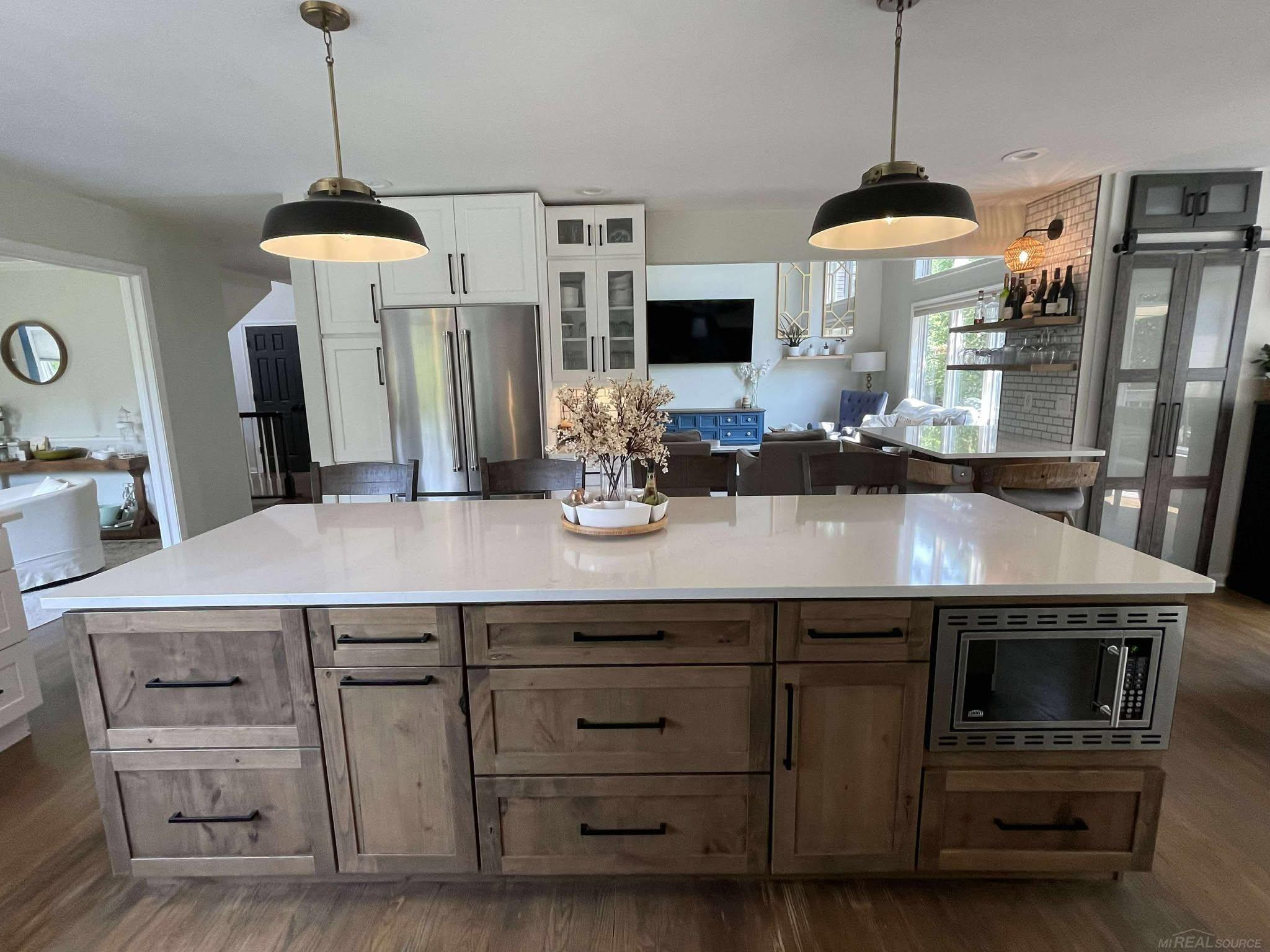 2391 Forest Oak Trail
