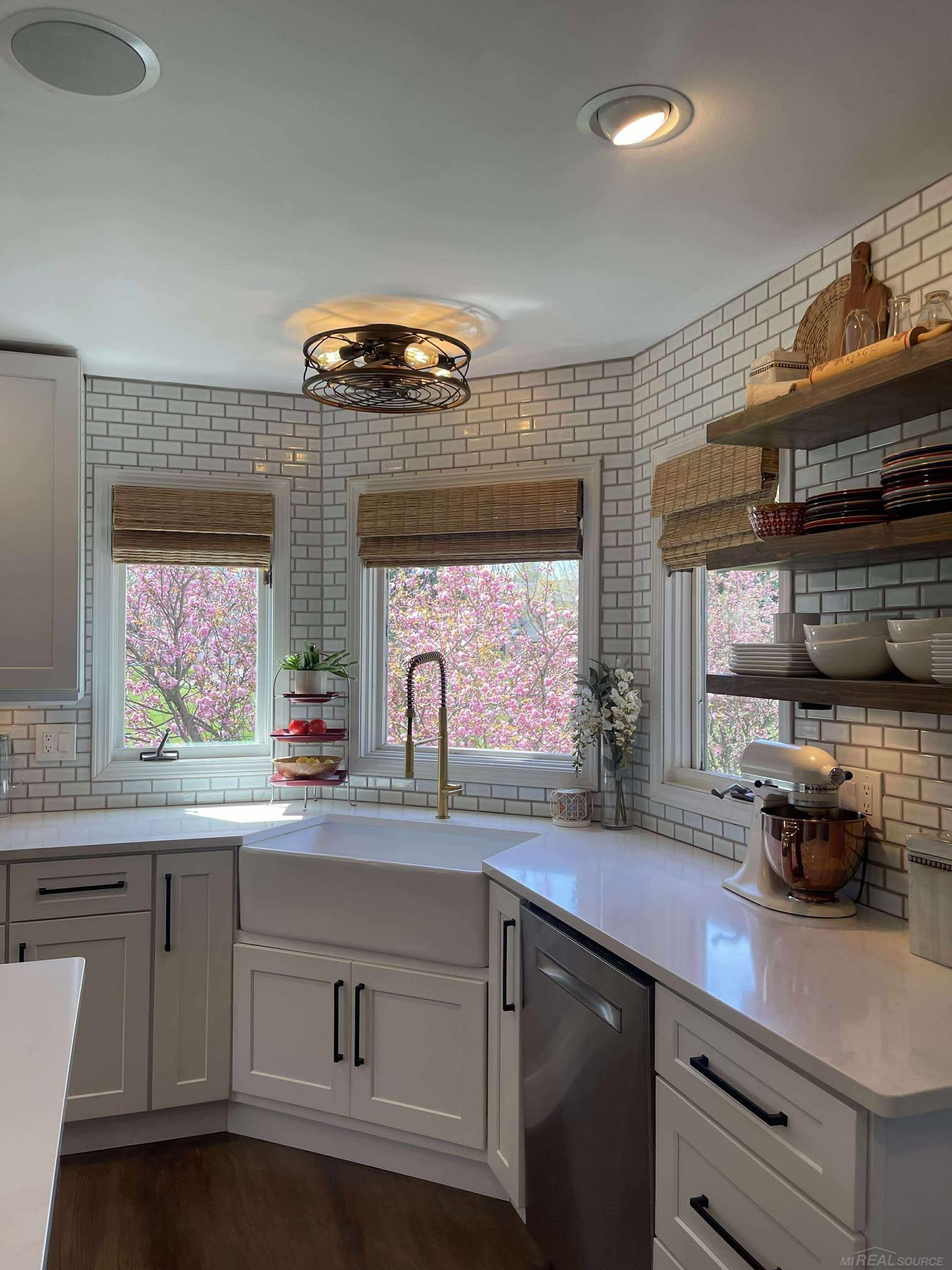 2391 Forest Oak Trail