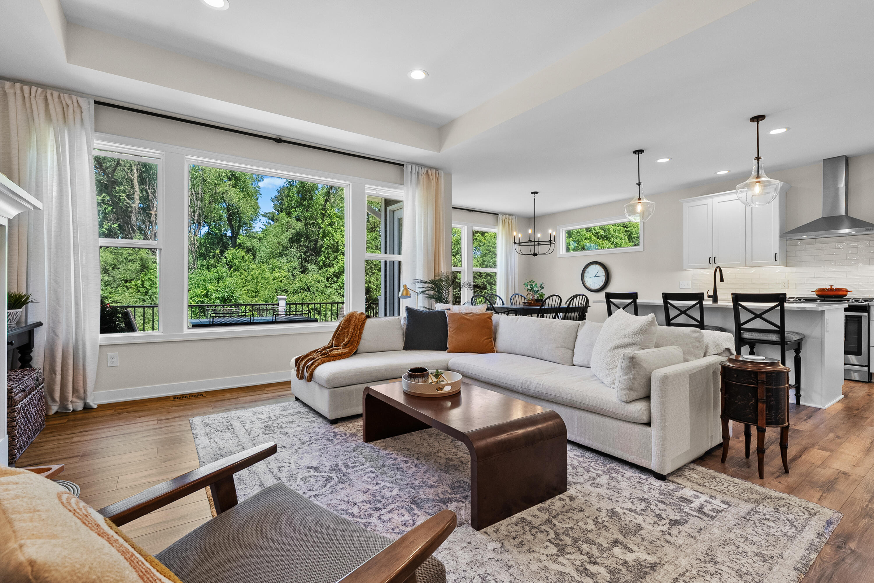 3862 Alianca Terrace
