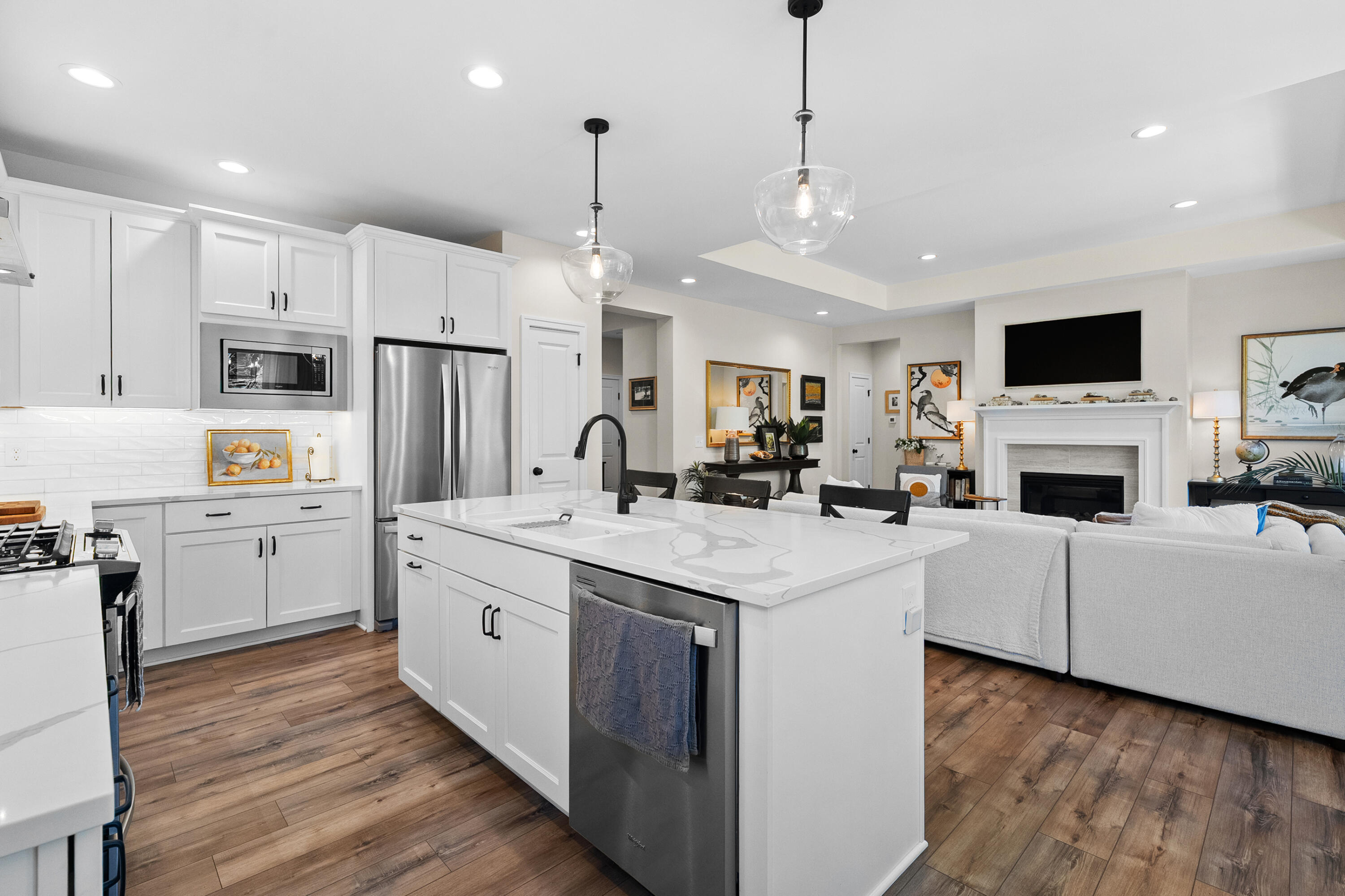 3862 Alianca Terrace