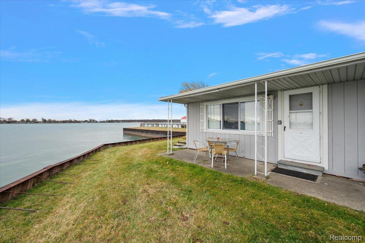 9287 N River Road 1 #2 & #3