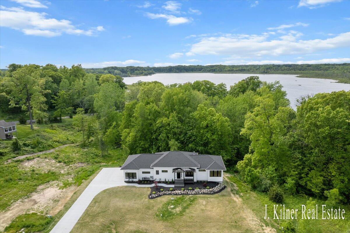9465 Wabasis Pointe Drive NE