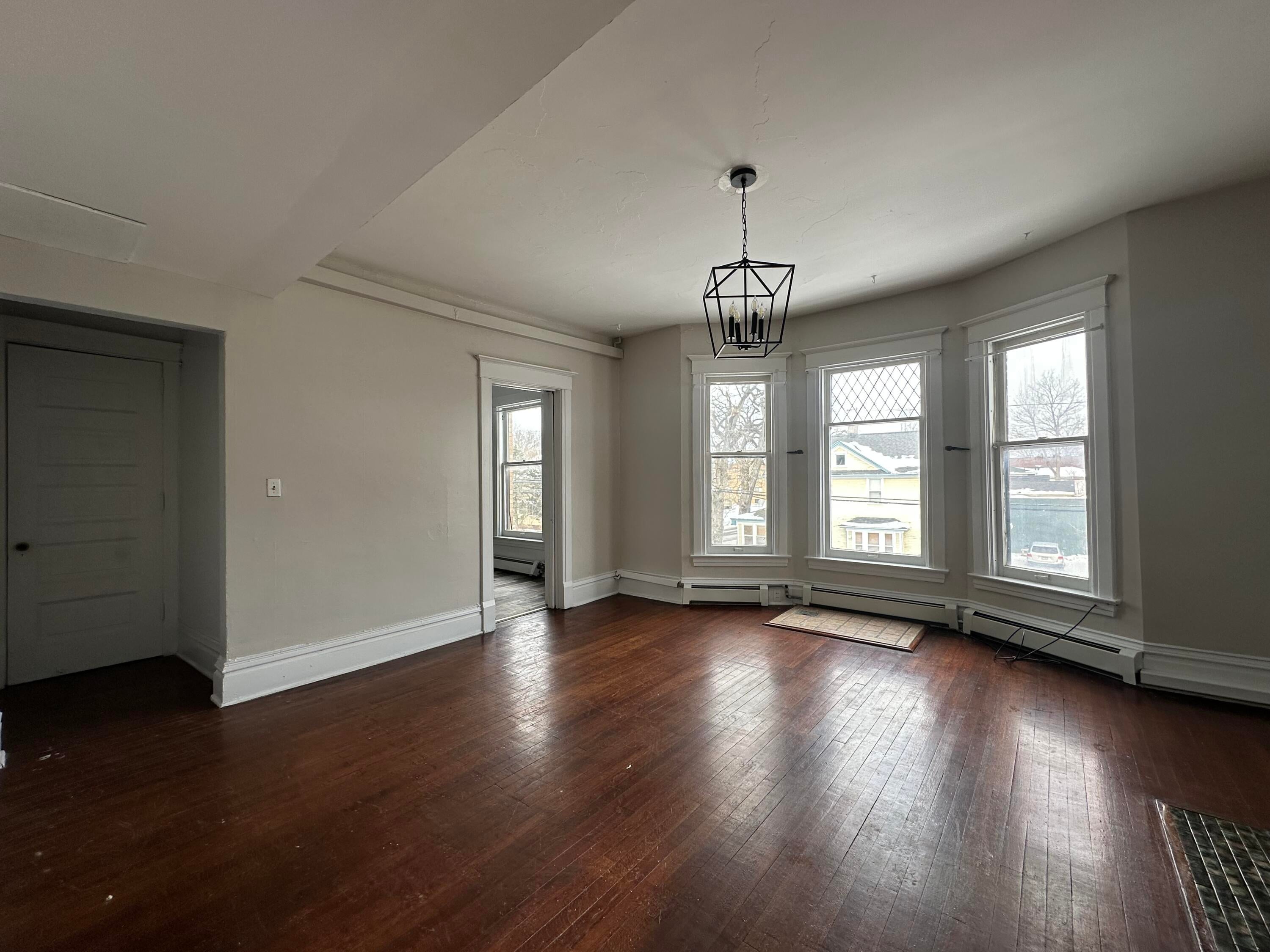 447 W Walnut Street
