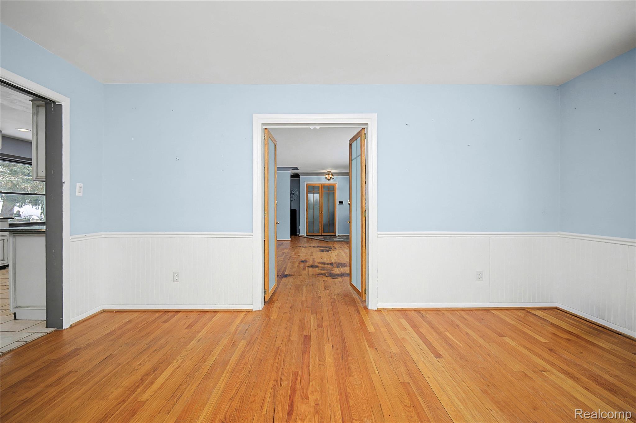 6380 Wellesley Terrace