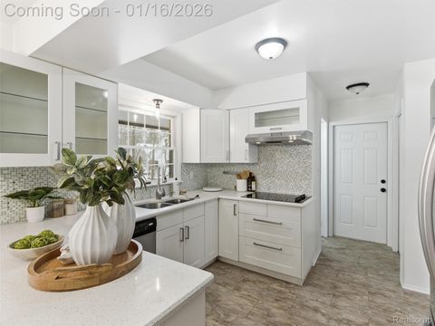 Tiny photo for 3227 Cairncross Drive, Oakland Charter Township, MI 48363 (MLS # 20261002325)