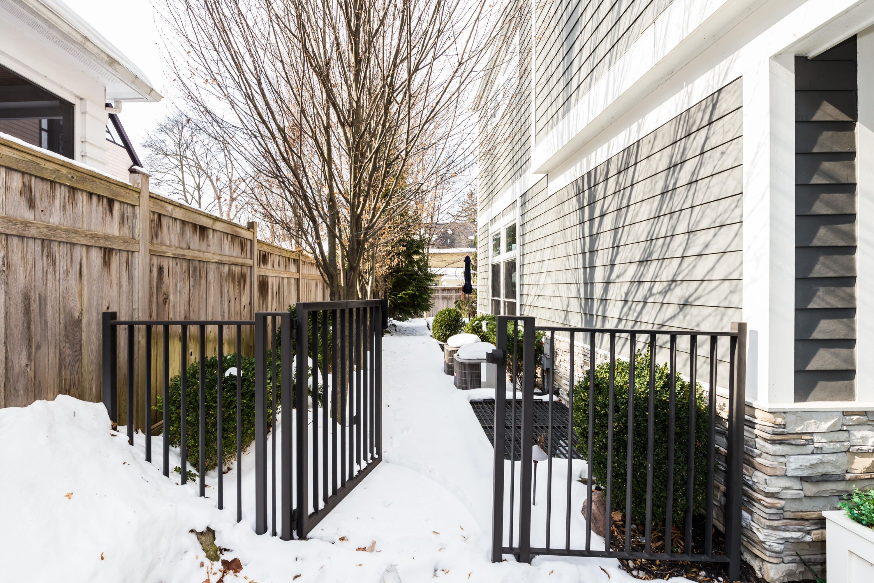 515 N Fifth Avenue 1