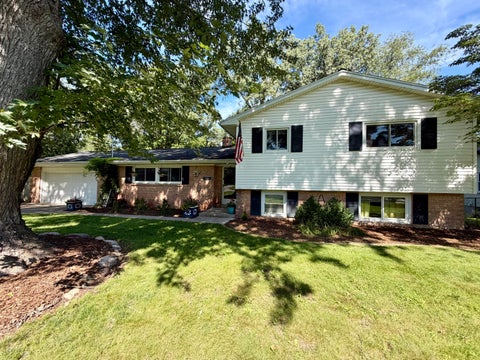 Photo of 1881 Sunny Creek Street SE, Kentwood City, MI 49508 (MLS # 53026045923)