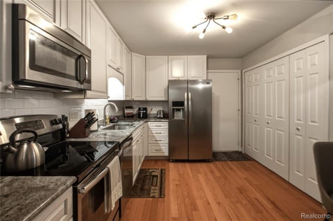 Tiny photo for 6646 Maple Lakes Drive, West Bloomfield Charter Township, MI 48322 (MLS # 20261082941)